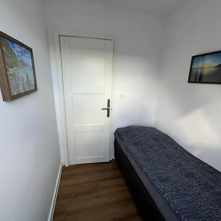 בית אירוח Casa De Rainer 9 *